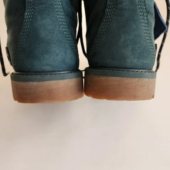 Timberland Velvet Boots inDark green